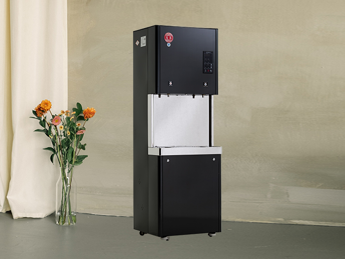 宏華連續(xù)式電開水器 讓您能夠隨時享受到溫暖的熱水 宏華連續(xù)式電開水器 讓您能夠隨時享受到溫暖的熱水